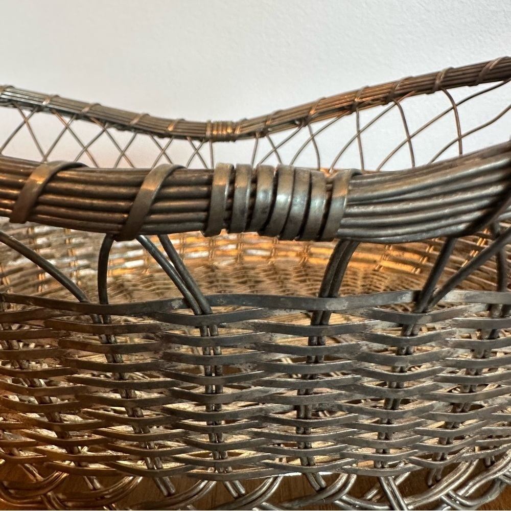 Vintage Silver Plated French Baguette  Basket Dinner Rolls Buns Woven Patina - Picture 5 of 12